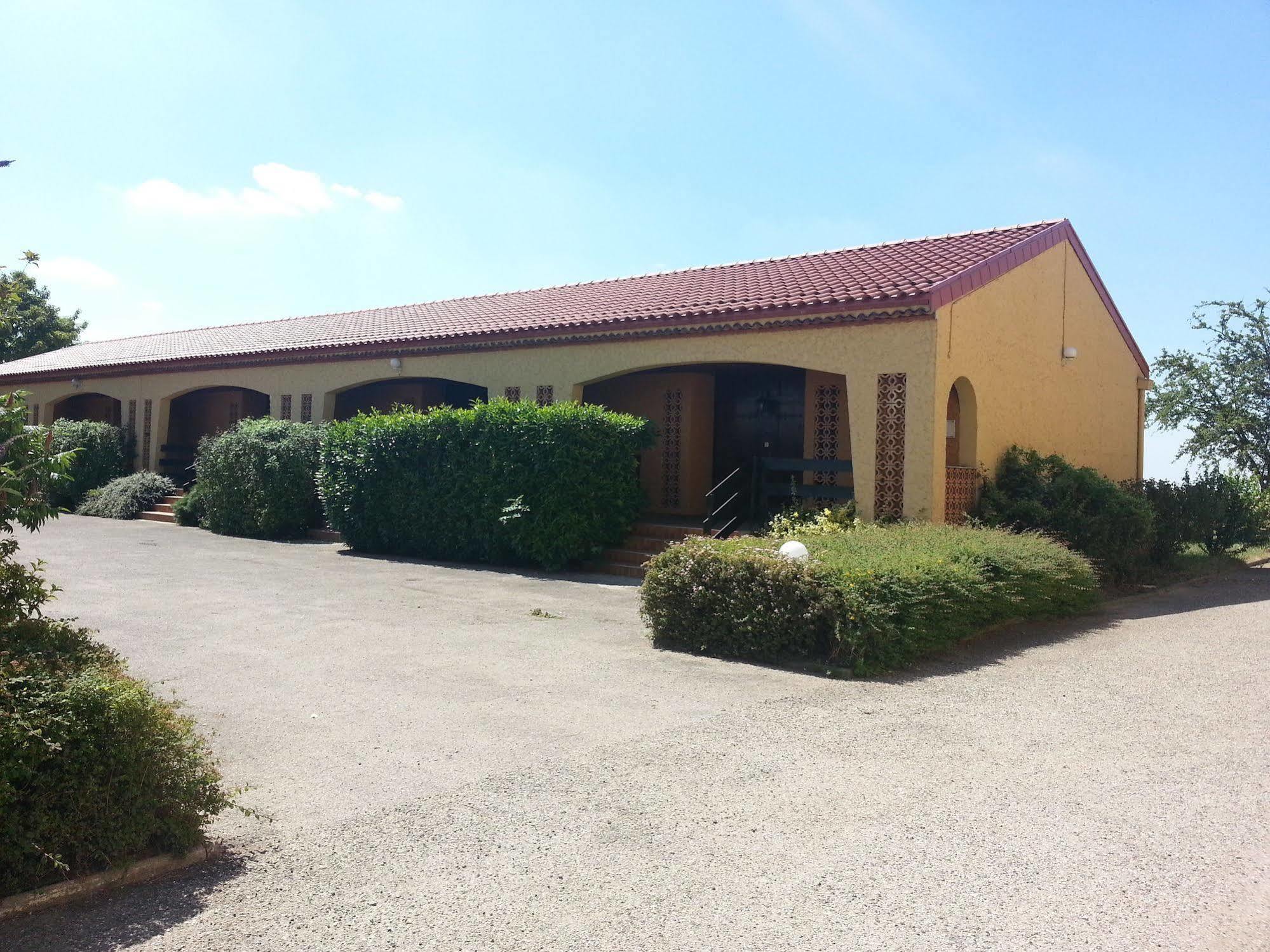 Logis L'Auberge du Gros Silly-sur-Nied Exterior foto