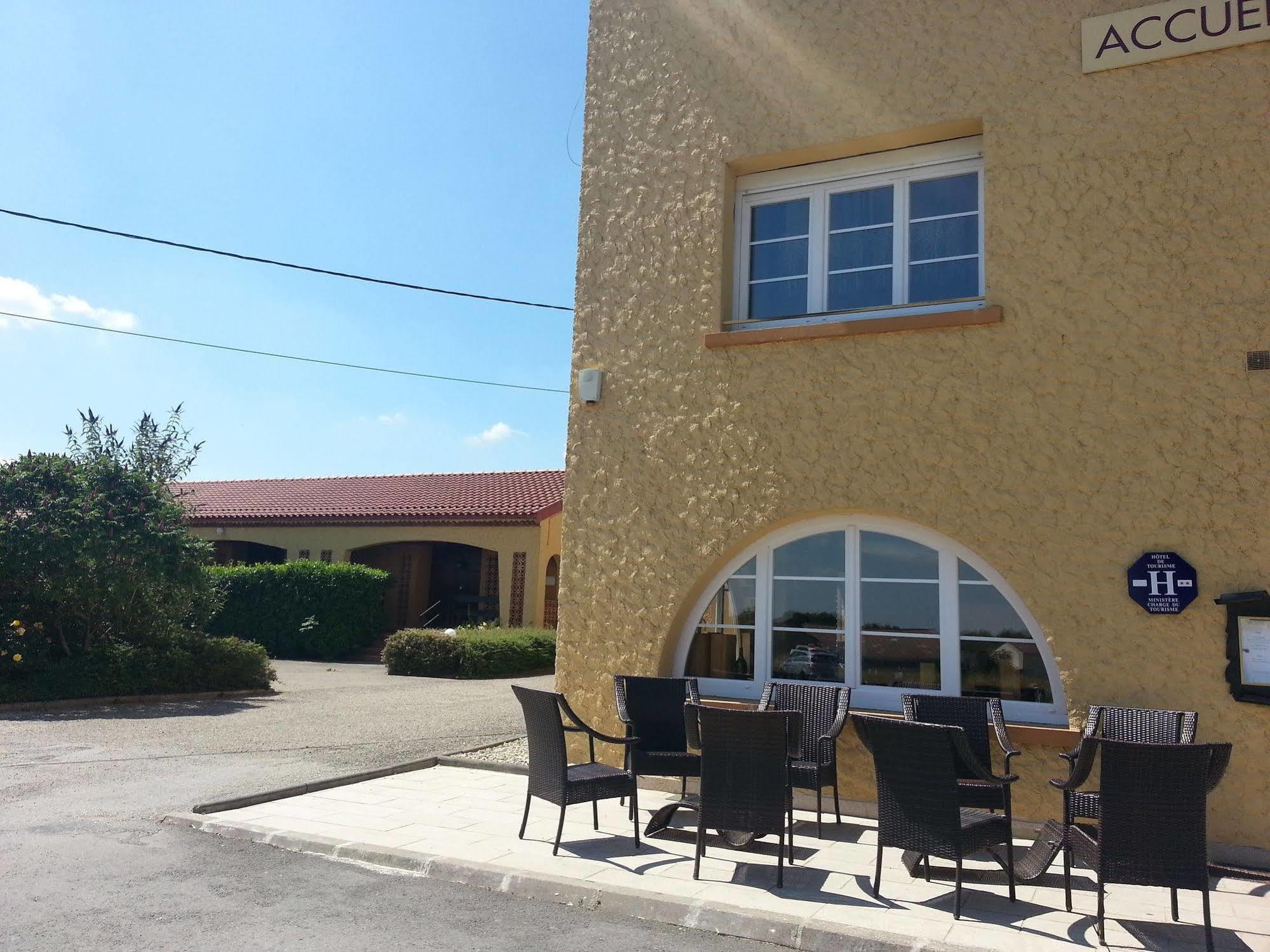 Logis L'Auberge du Gros Silly-sur-Nied Exterior foto