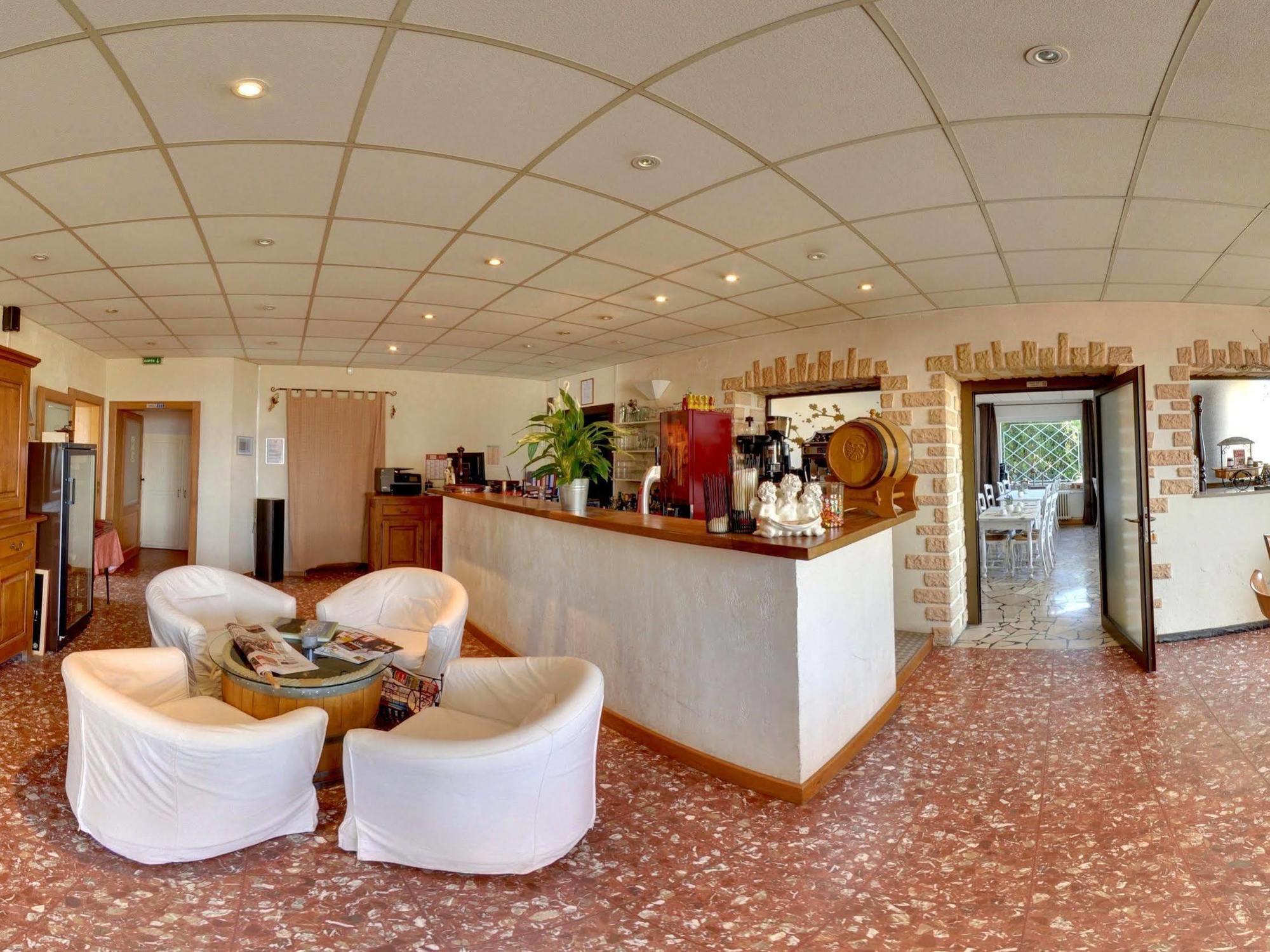Logis L'Auberge du Gros Silly-sur-Nied Exterior foto
